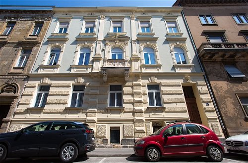 Photo 1 - Apartments Zagreb1875