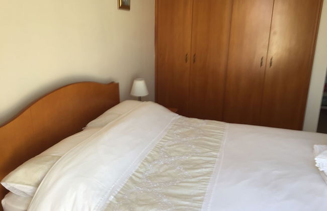 2 Bed Flat - Sleeps 4 - Pool - Parking - Wifi - Foto 4