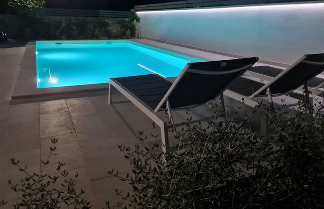 Adorable Holiday Home With Pool and Terrace - Foto 23
