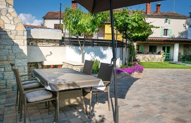 Adorable Holiday Home With Pool and Terrace - Foto 33