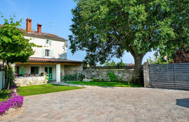 Adorable Holiday Home With Pool and Terrace - Foto 37