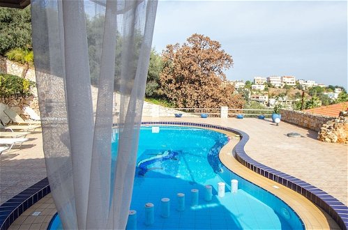 Photo 32 - Dream Lux Flat with Great Outdoor Pool & Parking