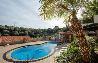 Foto 1 - Dream Lux Flat with Great Outdoor Pool & Parking