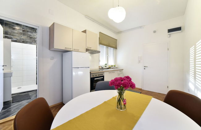 Corner apartments Savska - Photo 12