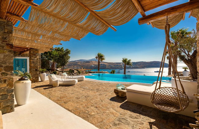 Karkos Beachfront Villa Private pool - Foto 1