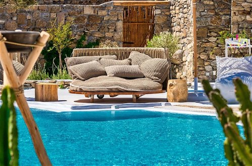 Photo 28 - Karkos Beachfront Villa Private pool