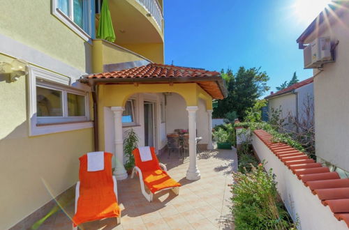 Photo 21 - Welcoming Apartment in Kvarner With Bubble Bath