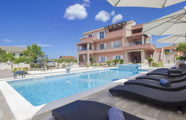 Exquisite Villa with Private Hot Tub in Grebaštica - Foto 22