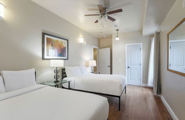 Fully Furnished Condos Near St Charles - Photo 32