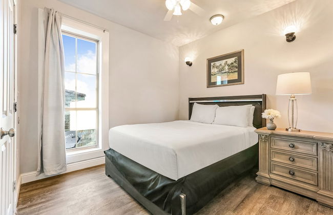 Fully Furnished Condos Near St Charles - Photo 4