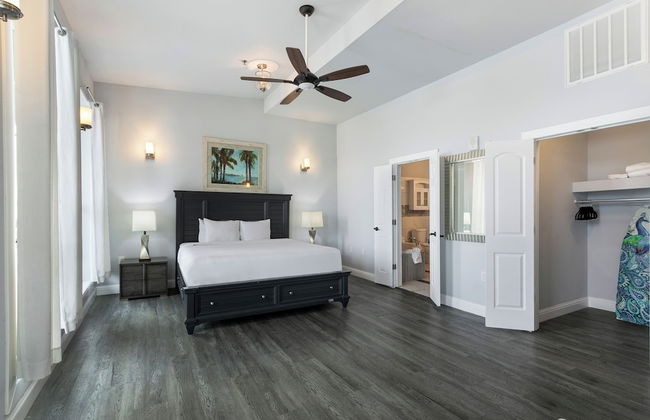Fully Furnished Condos Near St Charles - Photo 37