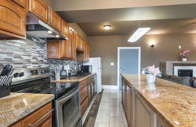Fully Furnished Condos Near St Charles - Photo 58
