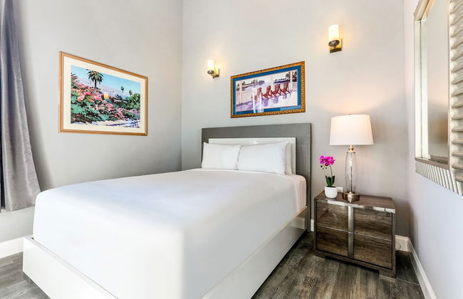 Fully Furnished Condos Near St Charles - Photo 17