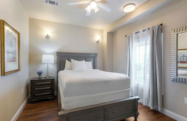 Fully Furnished Condos Near St Charles - Photo 22