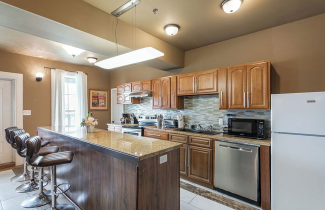Fully Furnished Condos Near St Charles - Photo 60