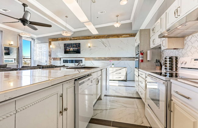 Fully Furnished Condos Near St Charles - Photo 55