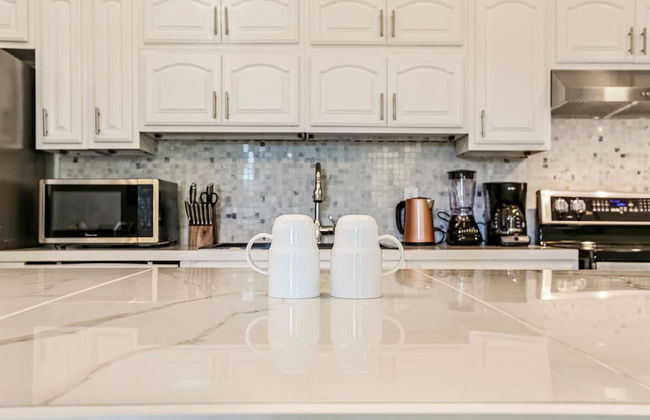 Fully Furnished Condos Near St Charles - Photo 53