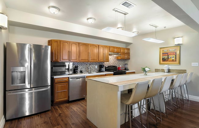 Fully Furnished Condos Near St Charles - Photo 65