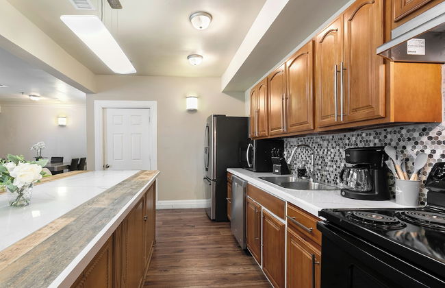 Fully Furnished Condos Near St Charles - Photo 67