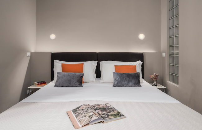 The Roman Empire Guesthouse - Photo 42