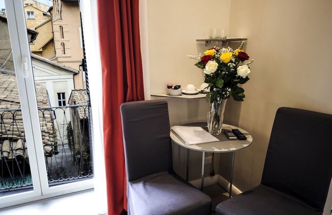 The Roman Empire Guesthouse - Photo 58