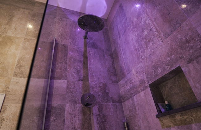 The Roman Empire Guesthouse - Photo 67