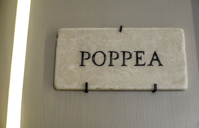 The Roman Empire Guesthouse - Photo 3
