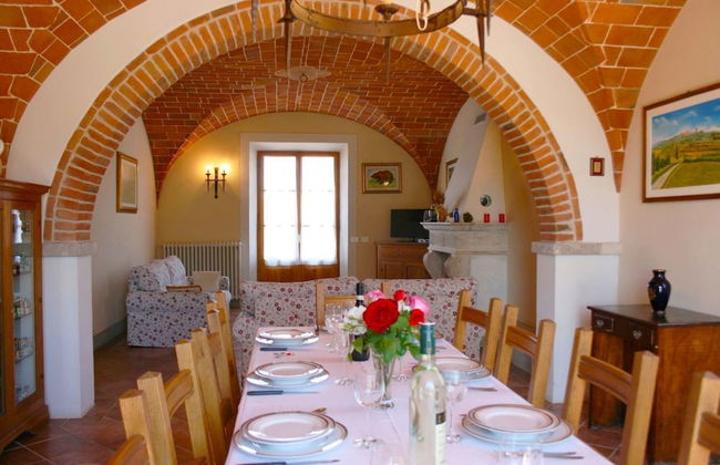 Stunning private villa for 8 guests with private pool, WIFI, TV, terrace, pets allowed and parking - Photo 14