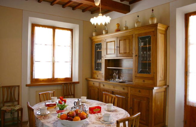 Stunning private villa for 8 guests with private pool, WIFI, TV, terrace, pets allowed and parking - Photo 11