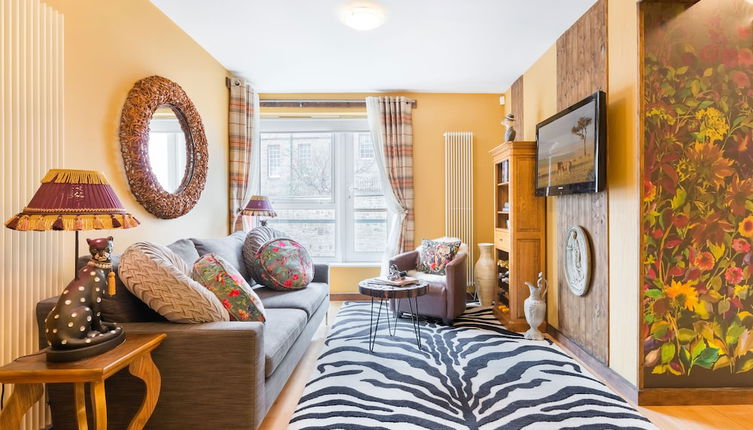 Photo 1 - Quirky 1 Bedroom Apartment Next to Holyrood Palace