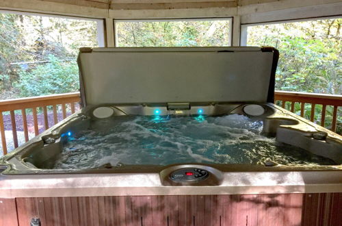 Photo 17 - 66SL - Hot Tub - WiFi - 3+ Bedroom - Sleeps 10