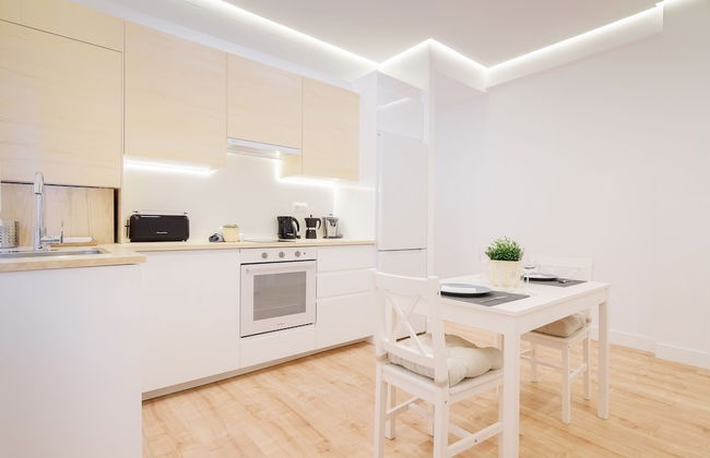 Apto Reformado con encanto by URBANHOSTS - Foto 8