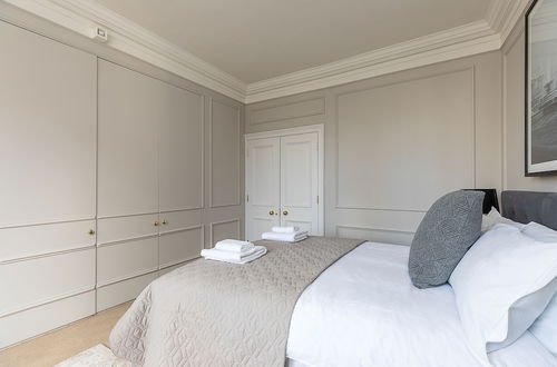 Photo 4 - JOIVY Astonishing 2 Bedroom near Mayfair & Piccadilly Circus