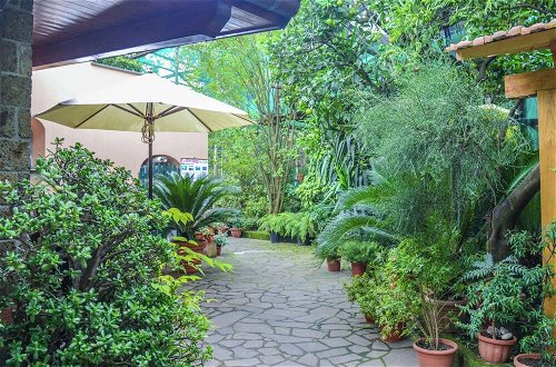 Photo 18 - Lavish Mansion in Sorrento With Garden