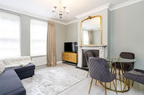 Photo 5 - Stylish 2BR in the Centre of Westminster