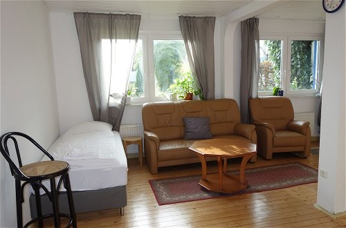 Foto 6 - Tolstov-Hotels Large 3 Room Apartment with Garden