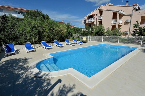 Photo 7 - Olive - Swimming Pool - SA4