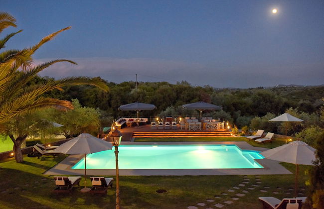 Beautiful 9-bed Villa in Gouvia With Tennis Court - Foto 8