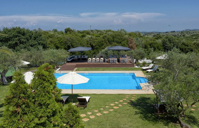 Beautiful 9-bed Villa in Gouvia With Tennis Court - Foto 1