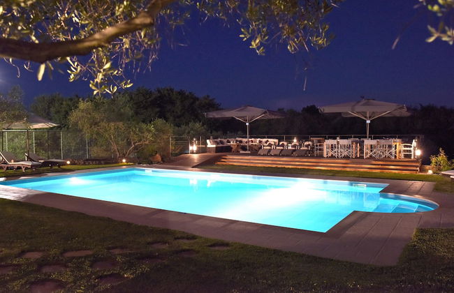Beautiful 9-bed Villa in Gouvia With Tennis Court - Foto 10