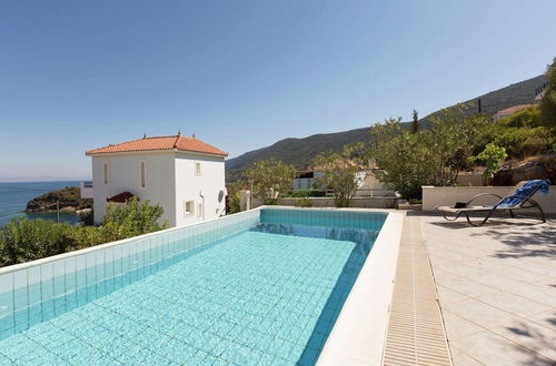 Foto 1 - Beautiful Villa in Agia Paraskevi Samos With Private Swimming Pool