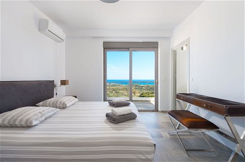 Foto 4 - Beautiful new Luxury Villa Near the Coast, Nice Pool, Beautiful sea View, Rhodes