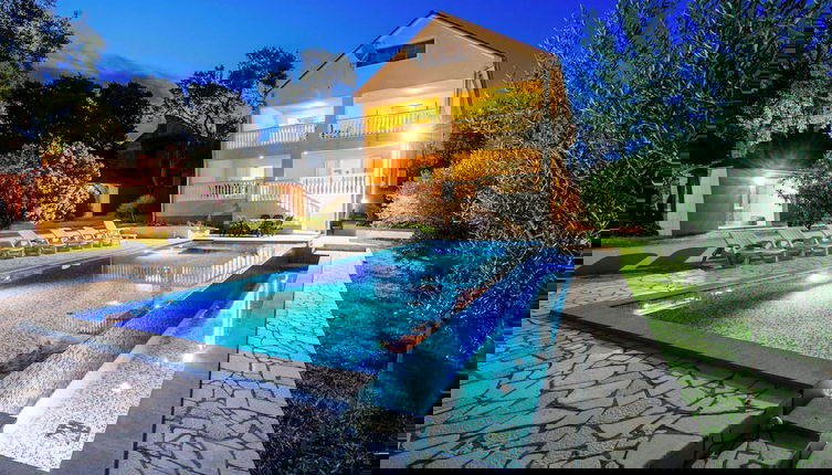 Foto 1 - Private Estate With 2 Infinity Pools