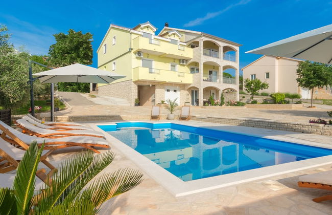 Beautiful Villa in Lisicic With Private Pool - Foto 1