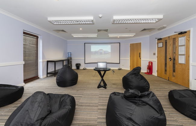 Charming 20-bed Self Contained Dwelling in Hook - Foto 12