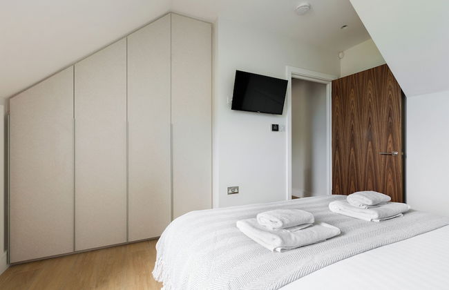 Elegant 2 Bed Flat with Balcony in Finchley - Foto 13