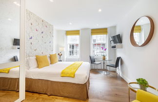 Photo 3 - Marylebone - Wyndham Street apartments by Viridian Apartments