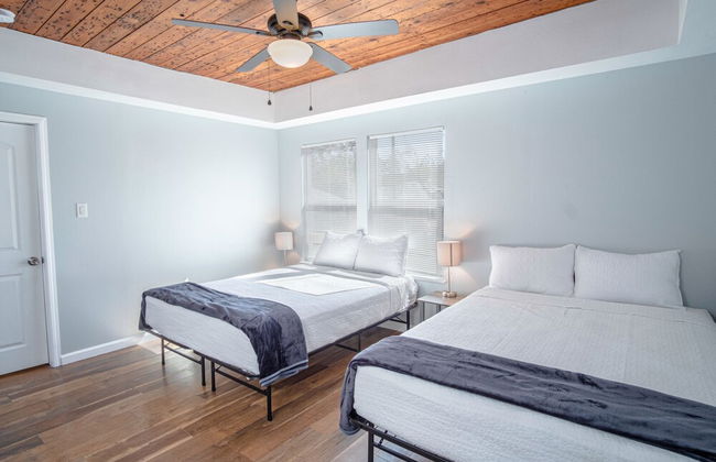 Magnificent Large Home Near Downtown - Foto 13