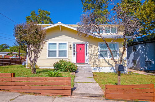 Photo 1 - Magnificent Large Home Near Downtown