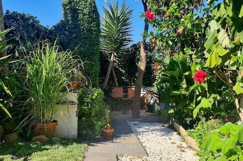 Photo 2 - Albufeira Cozy Garden T2 Near the Beach